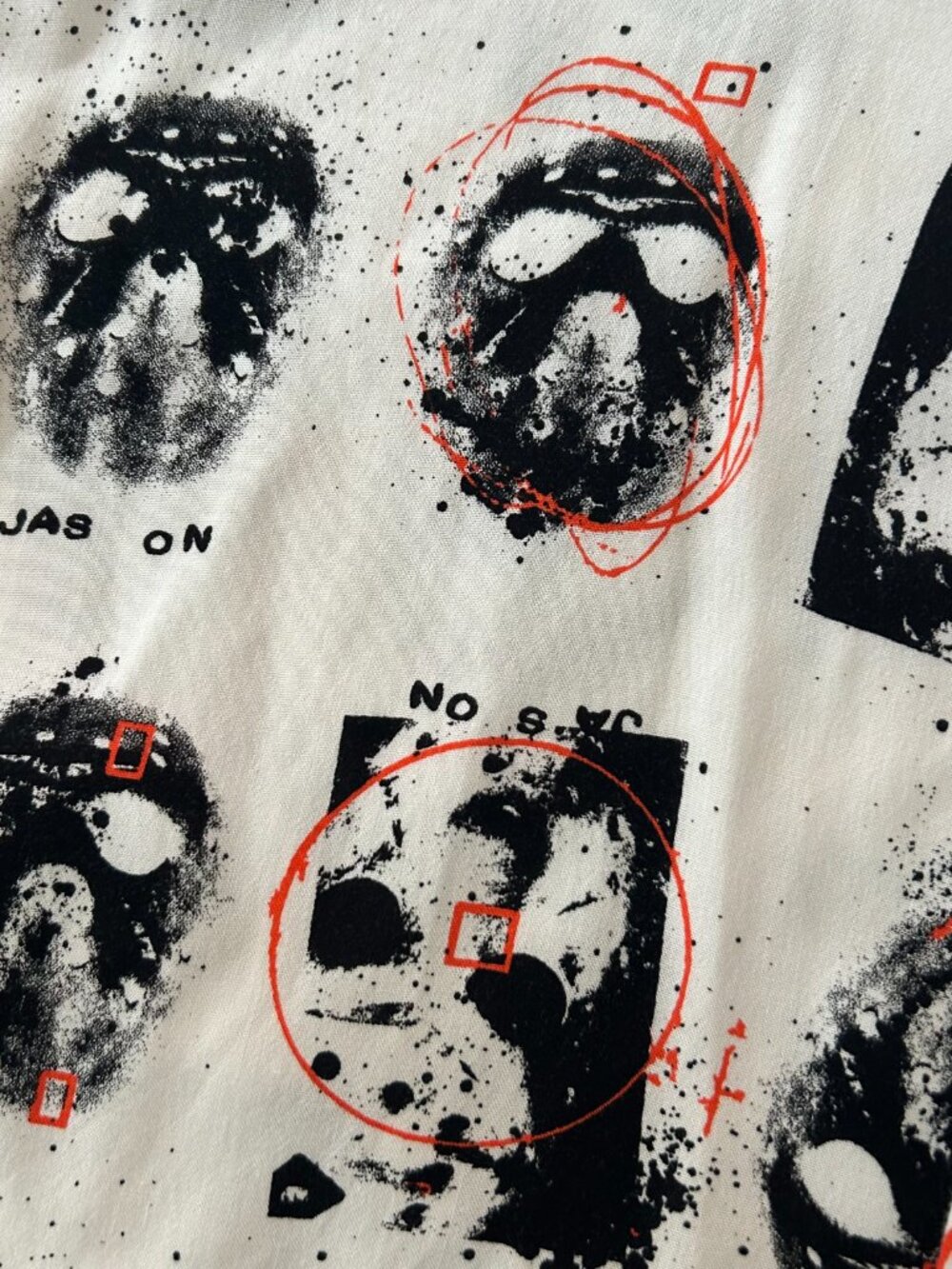 Friday the 13th Jason Voorhees Men's Short-Sleeve Button-Up Shirt Size Medium - Picture 3 of 10